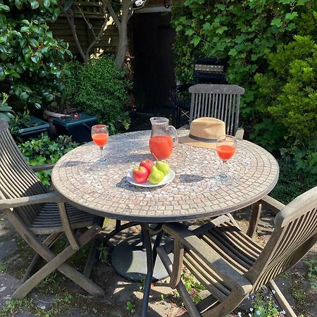Clay Farm Guest House Bromley Exterior foto